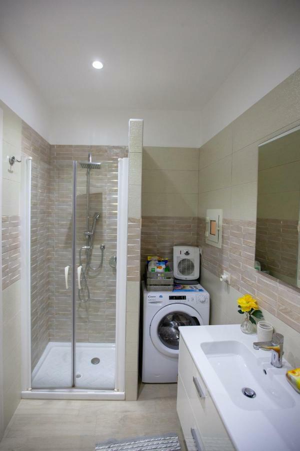 Garibaldi House Apartment Napoli Dış mekan fotoğraf